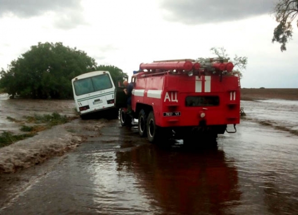 Ливни на Одесщине: затоплены дороги и дома, нарушено движение транспорта