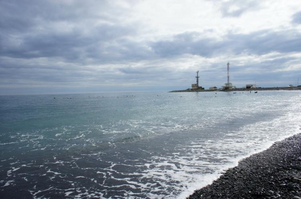 <br />
В Анапе туристов-пляжников предупреждают об опасном усилении морского ветра<br />
